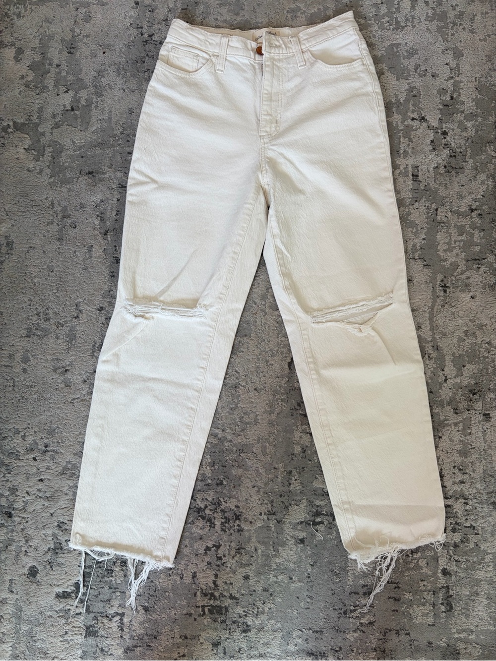 Universal Thread White Distressed High-Rise Jeans
